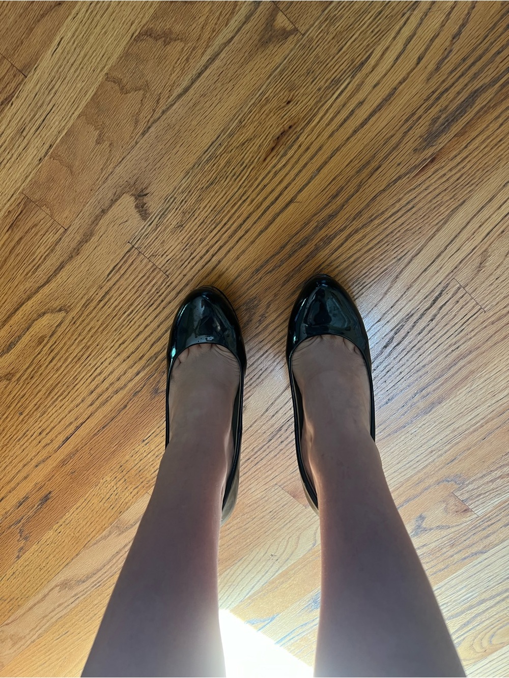 Chinese Laundry Black Patent Round-Toe Platform Pumps - Picture 4 of 5